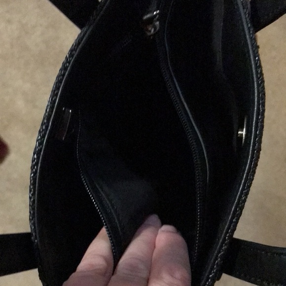 Liz Claiborne Black purse - Picture 10 of 11